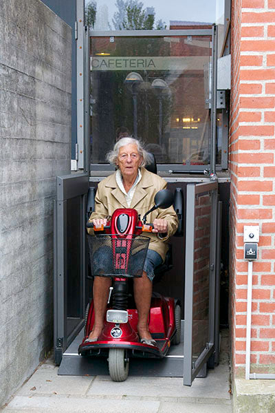 Liftup EasyLift 900, outdoor — for Therapy and Rehabilitation Programs