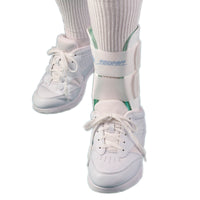 AirCast Air Stirrup Ankle Brace 02J Pediatric Ankle Brace, left — for Ankle in Clinical and Institutional Care
