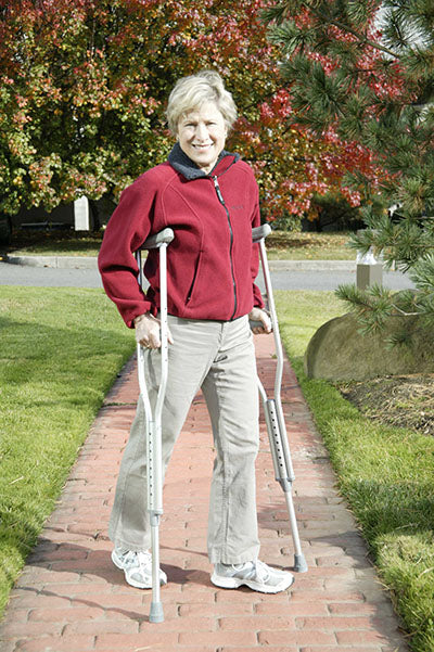 Drive Walking Crutches with Underarm Pad and Handgrip, Youth, 1 Pair — for Treatment and Examination Rooms