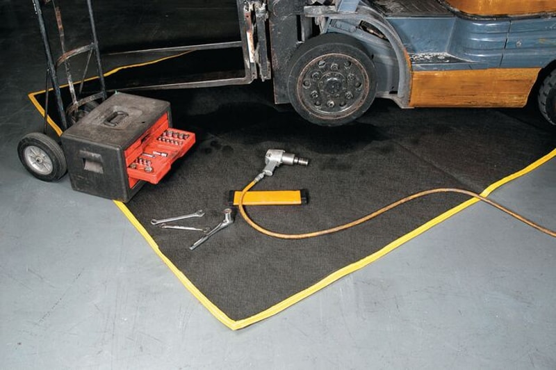 Justrite T8390 3'’x12’ Maintenance Blanket, DripNEST™, Yellow/Black Spill Control