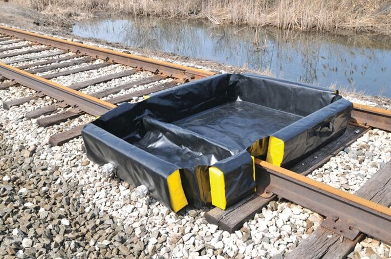 Justrite T8460RB Railroad Berm, SpillNEST™, Black